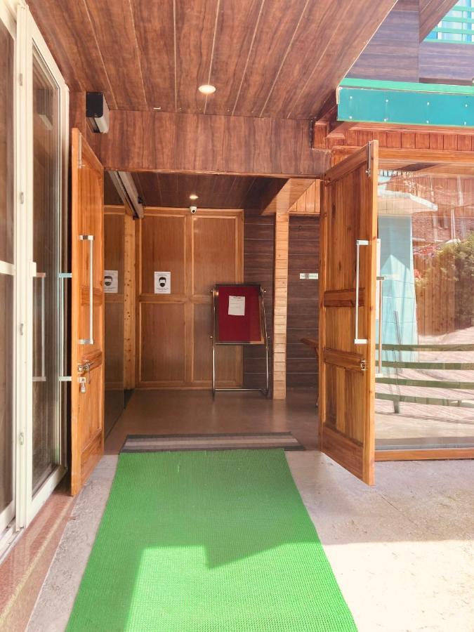Vista Hill Resort- Centrally Heated & Air Cooled Resort, Manali Exterior foto